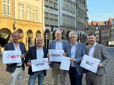 Foto: Dr. Markus Johow (3. Stellv. Vorsitzender MIT), Jan Leiße (Stellv. Vorsitzender MIT), Peter Börgel (Vorsitzender MIT), Dr. Stefan Nacke MdB (Kreisvorsitzender CDU Münster), Mathias Kersting (Beauftragter für Parteiorganisation CDU Münster)