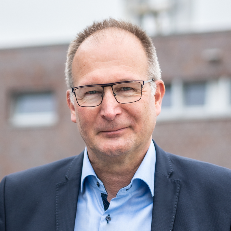  Roland Bendig